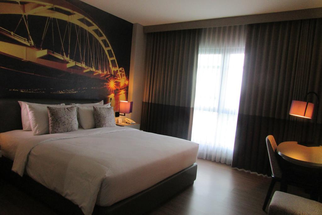 Mercure Palu Exterior foto