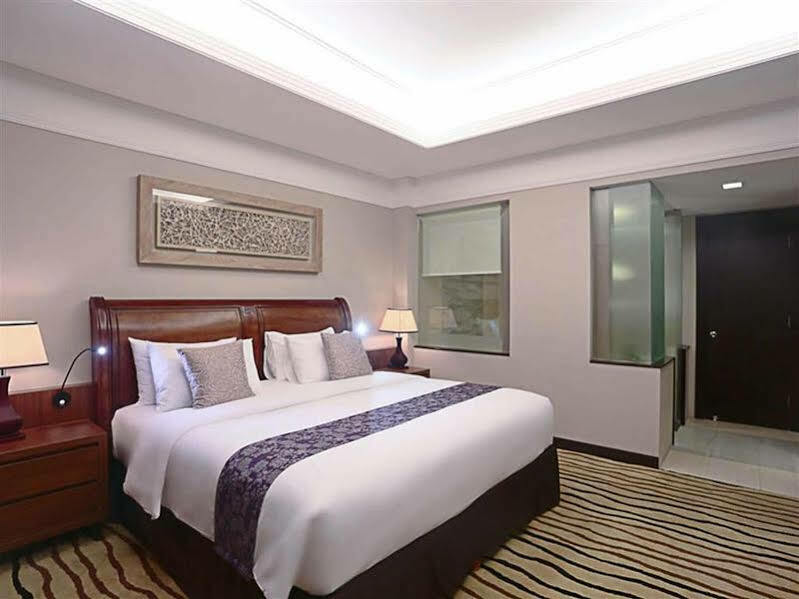 Mercure Palu Exterior foto